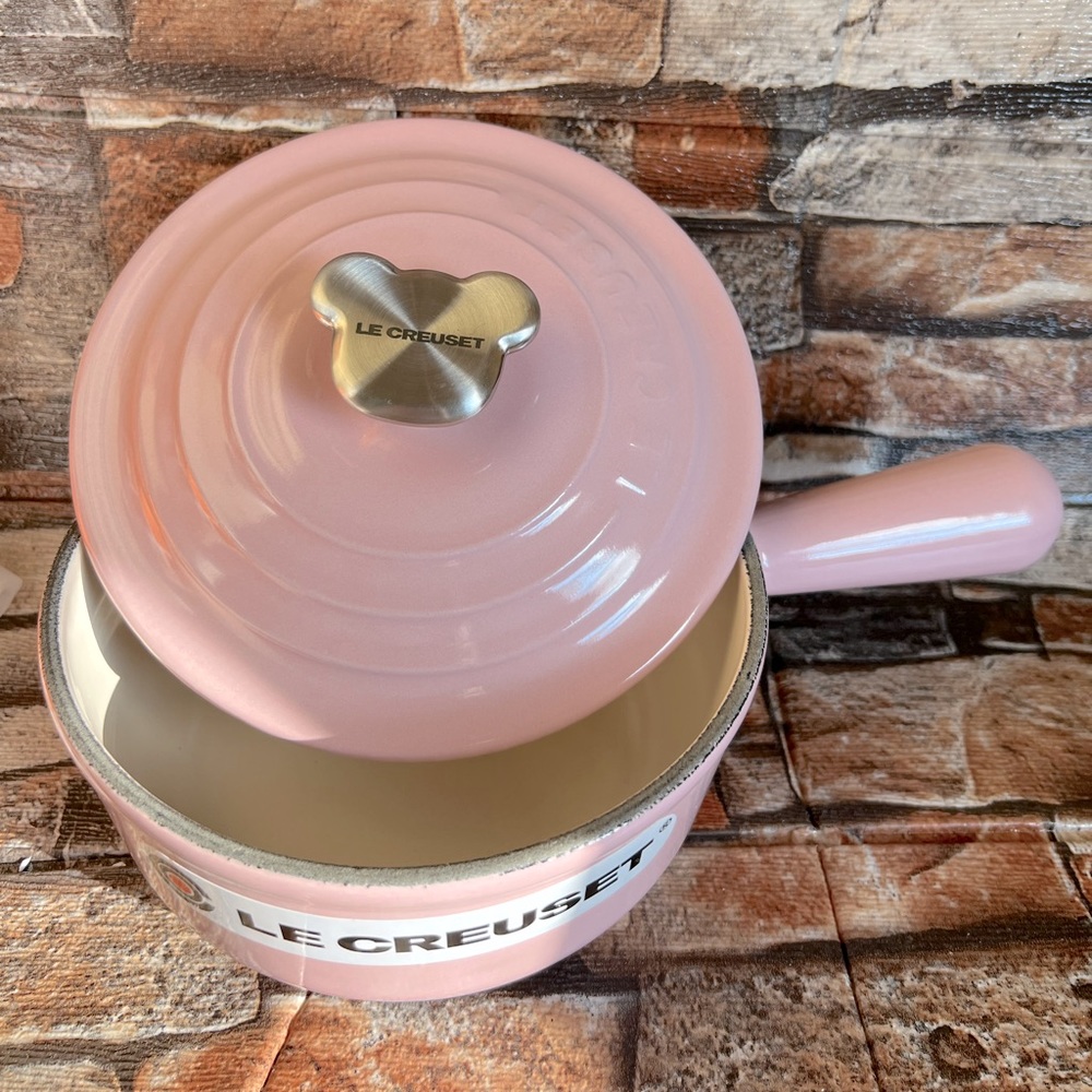Le Creuset Saucepan with Iron Handle & Lid(Chiffon Pink)